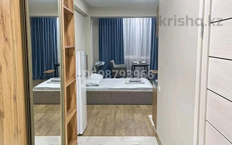 1-комнатная квартира · 35 м² · 4/12 этаж, Торайгырова 21/1 — Мустафина за 300 000 〒 в Алматы, Бостандыкский р-н — фото 2