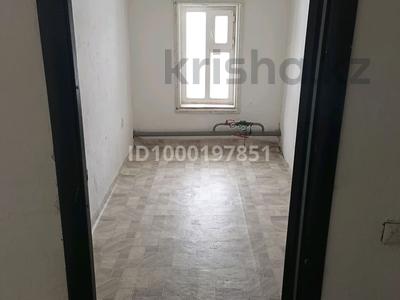 Отдельный дом · 2 комнаты · 37 м² · 2.05 сот., Жанкожа батыра 121 — Кунаева жанкожа за 60 000 〒 в Актобе, мкр. Курмыш