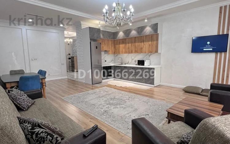 3-комнатная квартира · 110 м² · 6/8 этаж, Арайлы 12 за 650 000 ₸ в Алматы, Бостандыкский р-н — фото 2