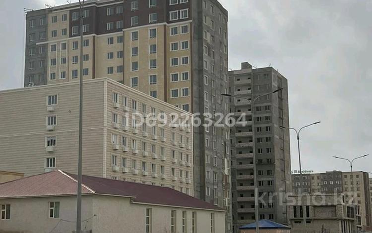 3-комнатная квартира, 83 м², 3/15 этаж, 17-й мкр 88/1 за 20 млн 〒 в Актау, 17-й мкр — фото 2