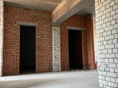 3-комнатная квартира · 118.7 м² · 1/3 этаж, мкр Старый Аэропорт, Улица Шапетова Коспанов 15 за 39.2 млн ₸ в Уральске