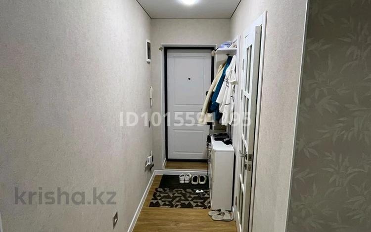 2-бөлмелі пәтер · 46.7 м² · 3/5 қабат, Нефтяников 23 — на против супермаркет Дина, бағасы: 13 млн ₸ в Актобе, мкр Гормолзавод — фото 2