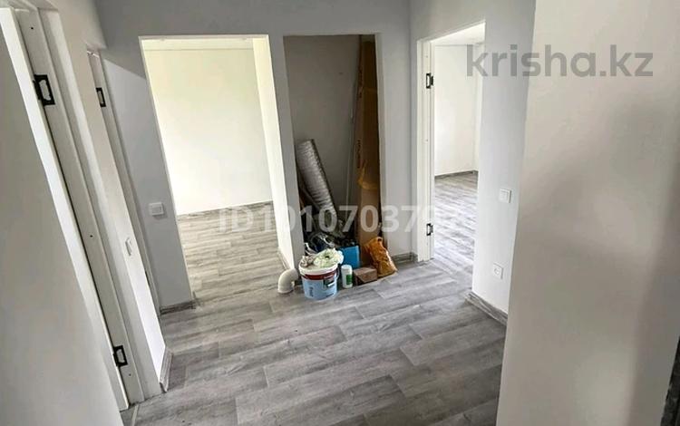 3-комнатная квартира · 66.6 м² · 2/2 этаж, 3 мкр 29 за 22.5 млн ₸ в Есик — фото 2