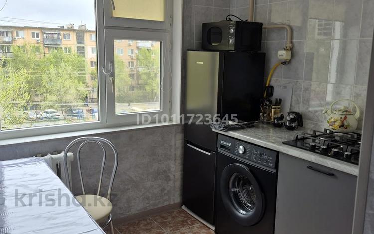 2-комнатная квартира · 48 м² · 4/5 этаж, Ауэзова 52В — Сауран за 12 000 ₸ в Атырау, мкр Жилгородок — фото 2