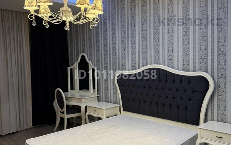 5-бөлмелі пәтер · 250 м² · 12/13 қабат, ул. Едила Ергожина 1, бағасы: 1.2 млн ₸ в Алматы, Бостандыкский р-н — фото 2