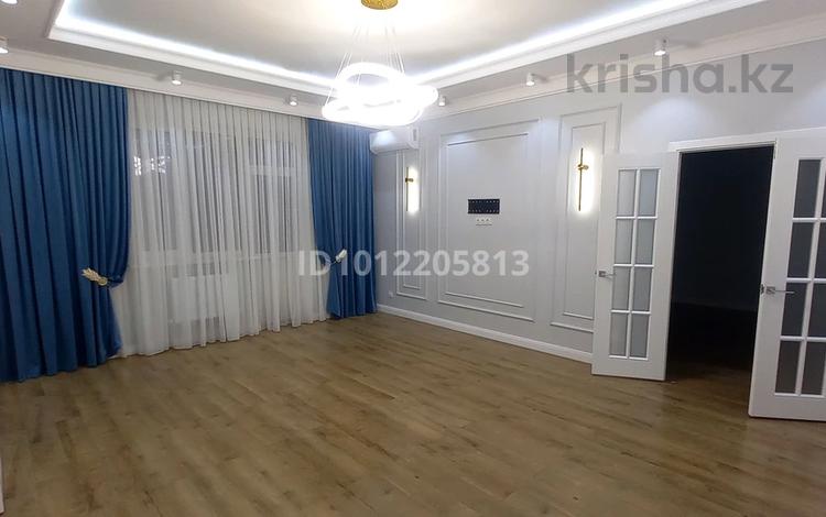 2-комнатная квартира · 72 м² · 1/3 этаж, Адгам Каримов көш. 100/6 за 30 млн ₸ в Атырау, мкр Авангард-2 — фото 2