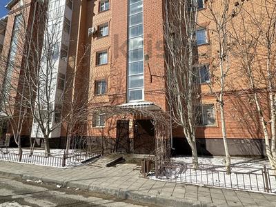 2-бөлмелі пәтер · 60 м² · 1/5 қабат, Жаппасбай батыр 76, бағасы: 14 млн 〒 в 