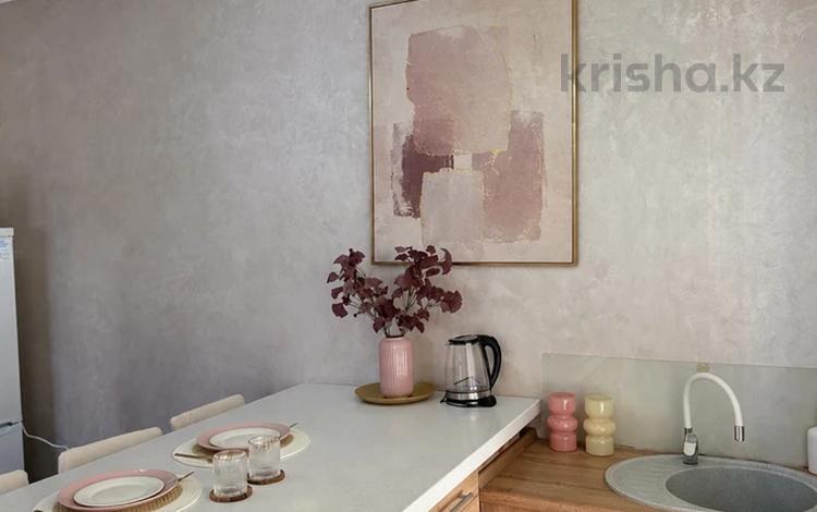 2-комнатная квартира · 55 м² · 12/12 этаж, Тажибаевой 157 за 22 000 ₸ в Алматы, Бостандыкский р-н — фото 2