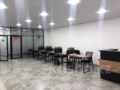 Продажа коммерческой недвижимости в Актюбинской обл.: Свободное назначение, офисы, магазины и бутики, склады, медцентры и аптеки, образование, развлечения · 260 м² за 80 млн 〒 Свободное назначение, офисы, магазины и бутики, склады, медцентры и аптеки, образование, развлечения · 260 м² за 80 млн 〒 в Актобе, мкр. Алтын орда