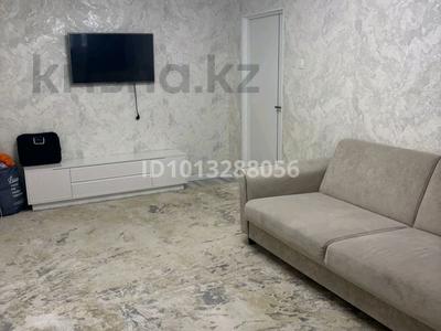 2-бөлмелі пәтер · 48 м² · 1/5 қабат, Щурихина — Абая, бағасы: 25 млн ₸ в Уральске, мкр Школьник