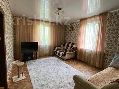 3-комнатная квартира · 60.5 м² · 2/2 этаж, Синицына 15 за 12.5 млн 〒 в Семее, Красный Кордон