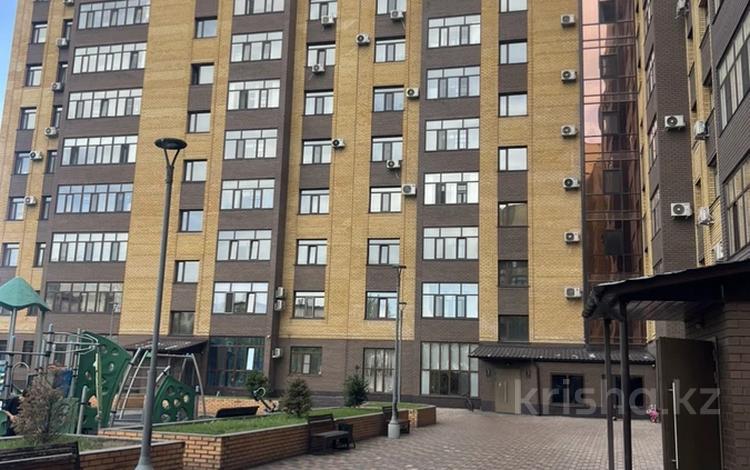 4-бөлмелі пәтер · 130 м² · 2/9 қабат, Жумабаева 58, бағасы: 110 млн ₸ в Семее — фото 2