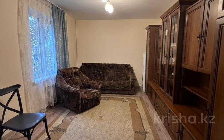 3-комнатная квартира · 60 м² · 2/5 этаж, Карасай батыра 128 за 300 000 ₸ в Алматы, Алмалинский р-н — фото 2