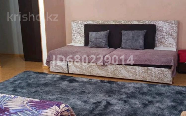 1-комнатная квартира · 35 м² · 2/5 этаж, мкр Новый Город, Бухар жырау — Бухар Жырау за 10 000 〒 в Караганде, Казыбек би р-н — фото 17