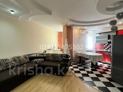 2-бөлмелі пәтер · 80 м² · 3/13 қабат, Аль-Фараби 97, бағасы: 380 000 ₸ в Алматы, Бостандыкский р-н