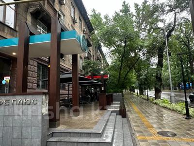 3-бөлмелі пәтер · 74 м² · 3/3 қабат, Желтоксан 144 — Кабанбай батыра, бағасы: 76 млн ₸ в Алматы, Алмалинский р-н