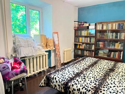 2-комнатная квартира · 43 м² · 2/5 этаж, мкр Михайловка , Крылова 22 за 14.9 млн ₸ в Караганде, Казыбек би р-н