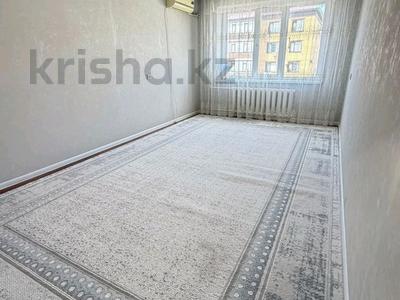 2-бөлмелі пәтер · 54 м² · 4/5 қабат, Д.А.Кунаева — 6й микр, бағасы: 180 000 ₸ в Уральске
