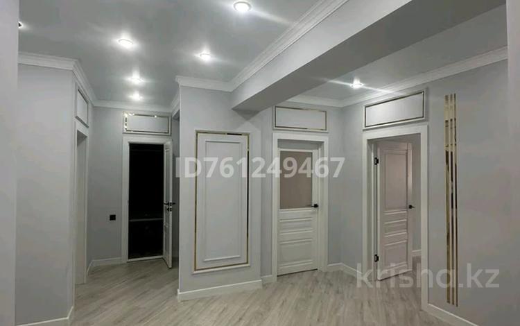 4-комнатная квартира · 120 м² · 5/5 этаж, мкр. Алтын орда 32 — Улица Халел Досмухамедулы. Школа Смарт Білім за 40 млн ₸ в Актобе — фото 2