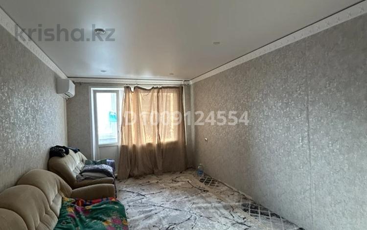 2 комнаты · 70 м² · 3/5 этаж, Победа 137 — Возле универмага за 37 500 〒 в Уральске, мкр Школьник — фото 2