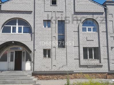 Отдельный дом • 6 комнат • 470 м² • 8 сот., Дулатова 112 за 85 млн 〒 в Семее