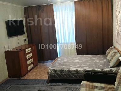 1-комнатная квартира · 50 м² · 2/9 этаж, Камзина 178 — Диспетчерская. Караван. Сургут. за 10 000 ₸ в Павлодаре