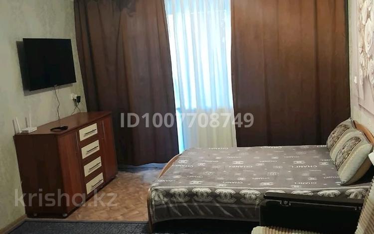 1-комнатная квартира · 50 м² · 2/9 этаж, Камзина 178 — Диспетчерская. Караван. Сургут. за 10 000 ₸ в Павлодаре — фото 2