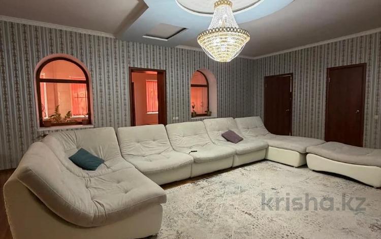 Отдельный дом · 8 комнат · 340 м² · 12 сот., 4-я Челябинская за 249 млн ₸ в Костанае — фото 18