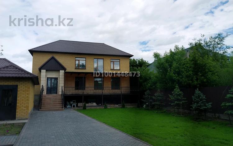 Дом · 7 комнат · 270 м², Абая 148 — Абая Елемесова за 100 000 〒 в Семее — фото 2