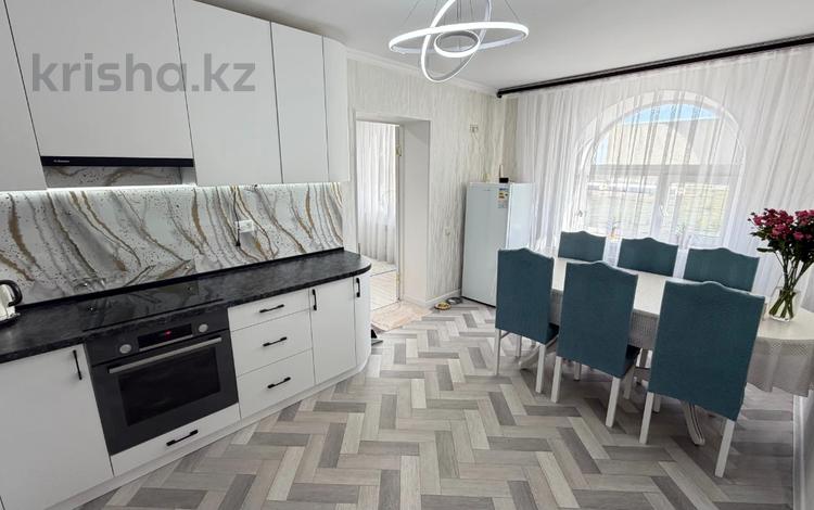 3-комнатная квартира · 135 м² · 10/10 этаж, мкр Болашак, Бокенбай батыра за 25 млн ₸ в Актобе — фото 5