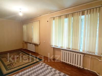 1-комнатная квартира, 34 м², 1/4 этаж, Старый город, Шерниязова 25 за 8.8 млн 〒 в Актобе, Старый город