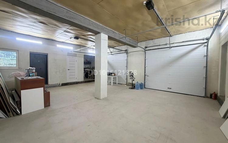 Гараж · 60 м² · мкр Кокарна, Гилажа Нурмашева 4б за 200 000 ₸ в Атырау — фото 3