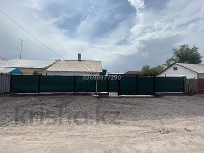 Продажа домов и дачи в Карагандинской обл.: Часть дома · 3 комнаты · 111 м² · 111 сот., мкр Михайловка , Пер Бульварный 46 за 10 млн 〒 Часть дома · 3 комнаты · 111 м² · 111 сот., мкр Михайловка , Пер Бульварный 46 за 10 млн 〒 в Караганде, Казыбек би р-н