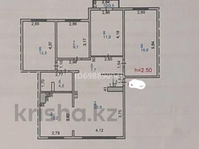 5-комнатная квартира · 114 м² · 1/6 этаж, Абая 49/1 — Квартира находится в центре. за 28 млн 〒 в Экибастузе