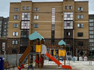 2-бөлмелі пәтер · 86 м² · 4/6 қабат, Алтын орда ш/а., бағасы: 24.5 млн ₸ в Актобе, мкр. Алтын орда