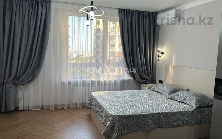 1-комнатная квартира · 30 м² · 10/14 этаж, Жандосова за 300 000 ₸ в Алматы, Бостандыкский р-н — фото 2
