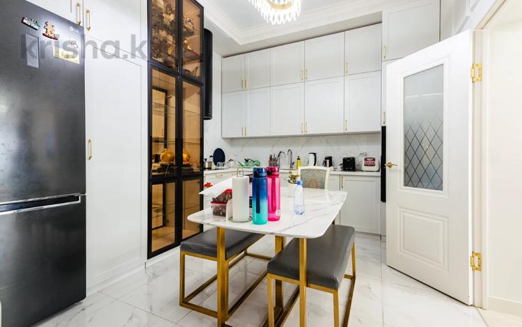 3-комнатная квартира · 150 м² · 3/6 этаж, Арайлы 12 за 600 000 〒 в Алматы, Бостандыкский р-н — фото 63