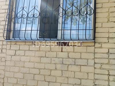 1-комнатная квартира · 30 м² · 1/5 этаж, Акимжанова — Акимжанова нокина за 12.5 млн 〒 в Актобе, мкр. Курмыш