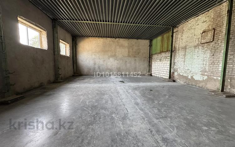 Склады · 108 м² за 130 000 ₸ в Актобе, мкр. Курмыш — фото 2