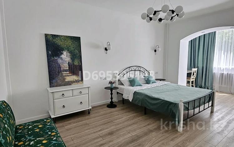1-комнатная квартира · 36 м² · 4/5 этаж, Курмангазы 175 — Гагарина за 300 000 ₸ в Алматы, Алмалинский р-н — фото 2
