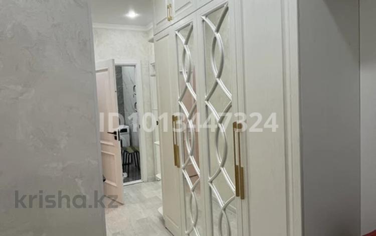 3-комнатная квартира · 76 м² · 5/5 этаж, мкр Саялы 95 за 280 000 ₸ в Алматы, Алатауский р-н — фото 2