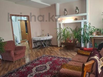 4-бөлмелі пәтер · 144 м² · 3/3 қабат, Жетісу-2 ш/а. 2А, бағасы: 110 млн ₸ в Алматы, Ауэзовский р-н