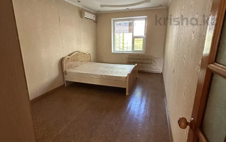 4-комнатная квартира, 70 м², 1/5 этаж помесячно, 15-й мкр 53