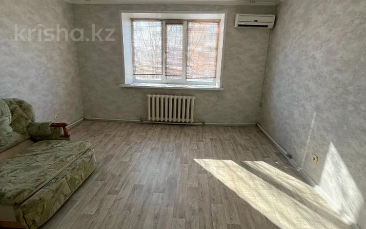 2-бөлмелі пәтер · 54 м² · 3/5 қабат, мкр Астана 21, бағасы: 21.8 млн ₸ в Уральске — фото 2