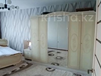3-бөлмелі пәтер · 63 м² · 5/5 қабат, Майкудук, Майкудук, 15й микрорайон 1, бағасы: 11.5 млн ₸ в Караганде, Алихана Бокейханова р-н