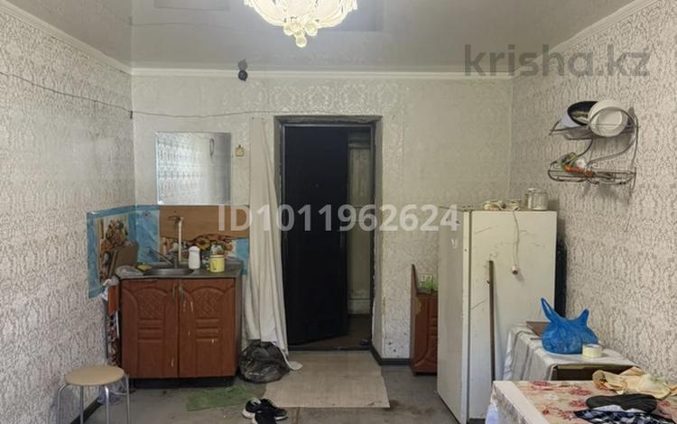 2-бөлмелі пәтер · 30 м² · 2/5 қабат, Покатилова 69/1 — Дк зенит, бағасы: 4.2 млн ₸ в Уральске, мкр Школьник — фото 2