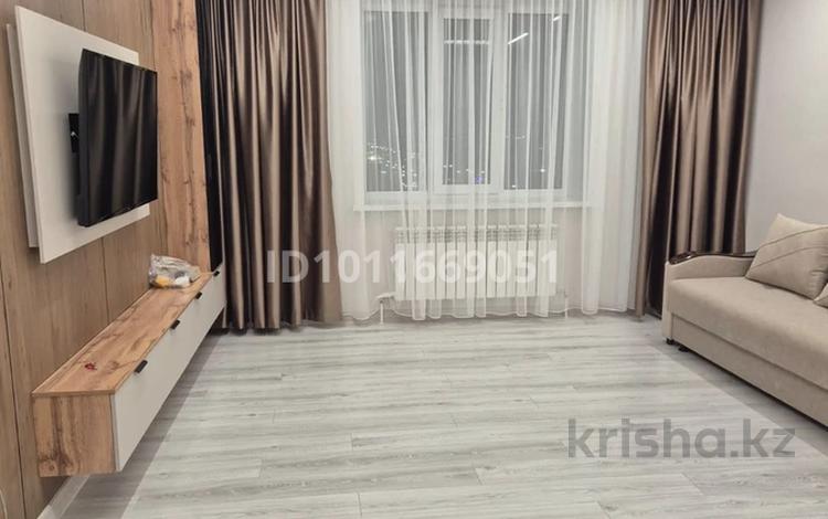 2-комнатная квартира · 64 м² · 10/10 этаж, ул. Айнаколь 62 за 400 000 ₸ в Астане, Алматы р-н — фото 2