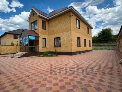 Отдельный дом · 5 комнат · 220 м² · 10 сот., Дружбы Народов 12/7 за 275 млн ₸ в Усть-Каменогорске