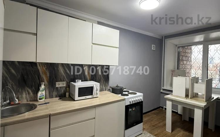 2-комнатная квартира · 56 м² · 1/9 этаж, мкр Михайловка , Ермекова за 220 000 ₸ в Караганде, Казыбек би р-н — фото 2