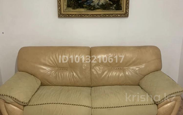 3-комнатная квартира · 89 м² · 2/16 этаж, Назарбаева за 300 000 ₸ в Павлодаре — фото 2